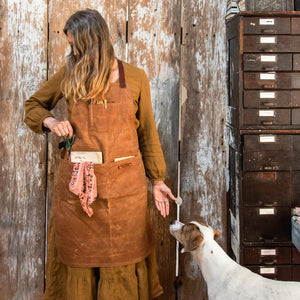 Peg and Awl The Franklin Maker’s Apron (coal/black)