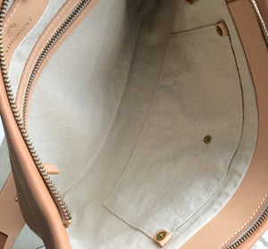 .urukust Leather Shoulder Bag L Beige Oak - NOMADO Store 