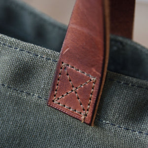 Peg and Awl Waxed Canvas Tote - Moss/Zipper - NOMADO Store 