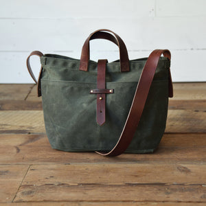 Peg and Awl Waxed Canvas Tote - Moss/Zipper - NOMADO Store