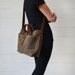 Peg and Awl Waxed Canvas Tote - Moss/Zipper - NOMADO Store