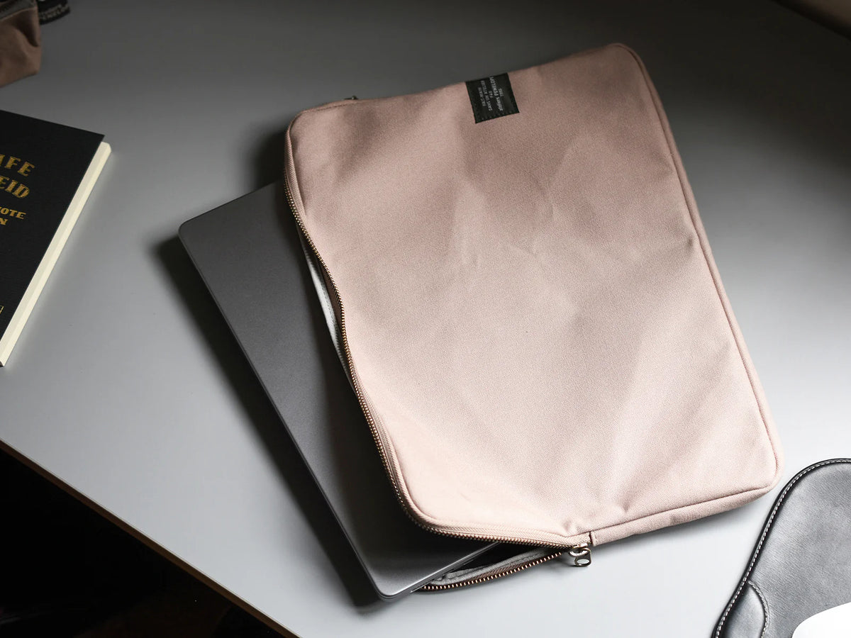 Ateliers Penelope 13inch Laptop case
