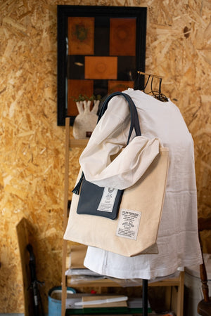 Nanala Design out pocket utility tote bag - 2 colours
