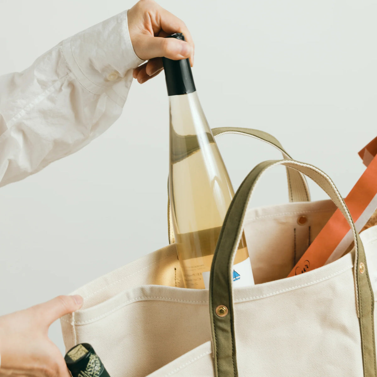 The TSL Tote Bag (2 colours) - NOMADO Store 