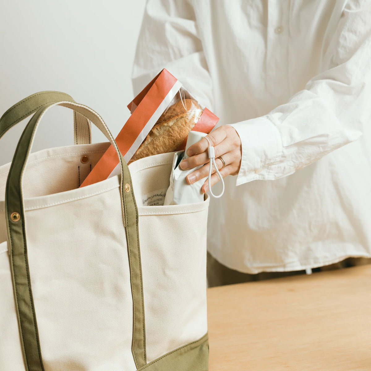The TSL Tote Bag (2 colours) - NOMADO Store 