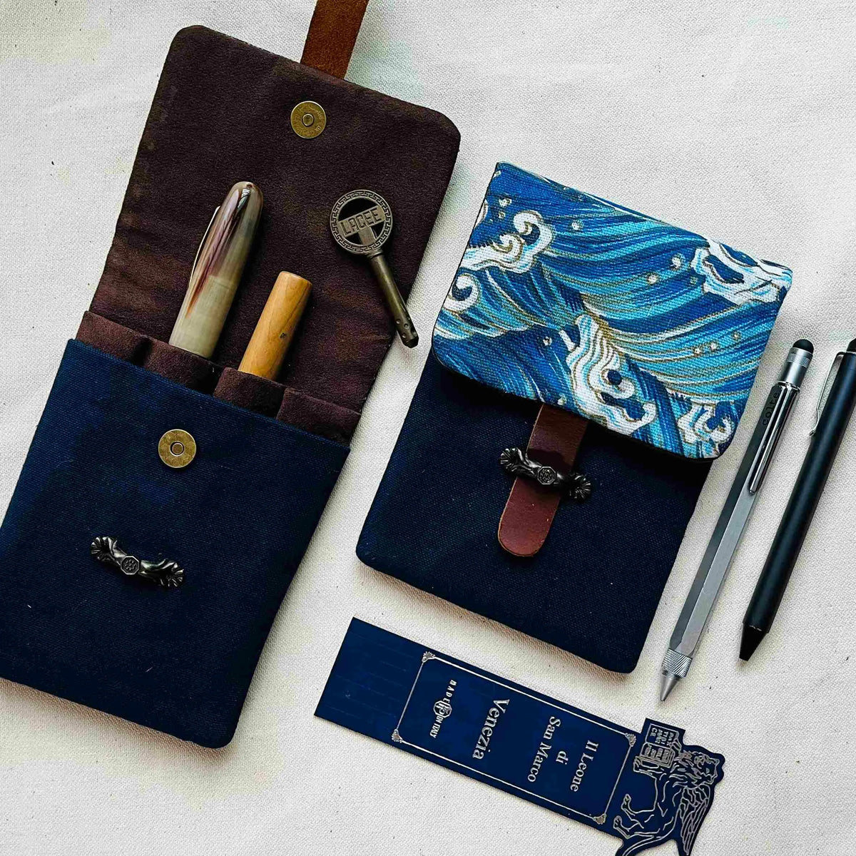 Kyoku Haku Seven-pen window grille pattern flip-top pen case (4 options)