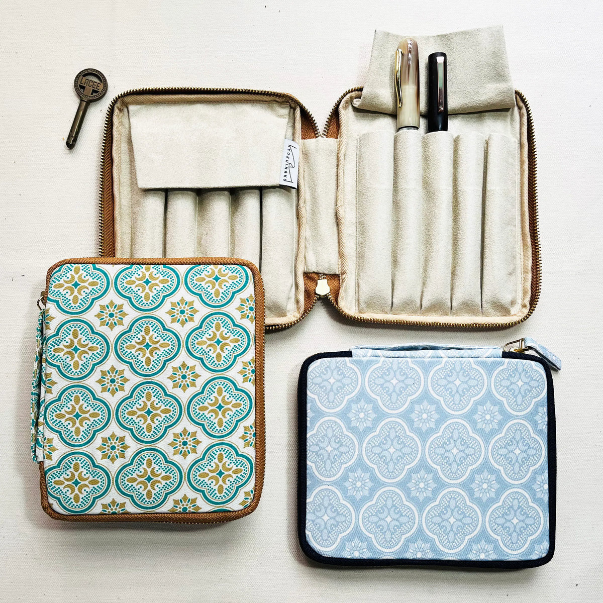 Kyoku Haku Zippered 10 Slots Pen Case (Begonia Blossom/2 colours)