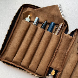 Kyoku Haku 10-piece zipped pen case (cabinet of curiosities pattern)