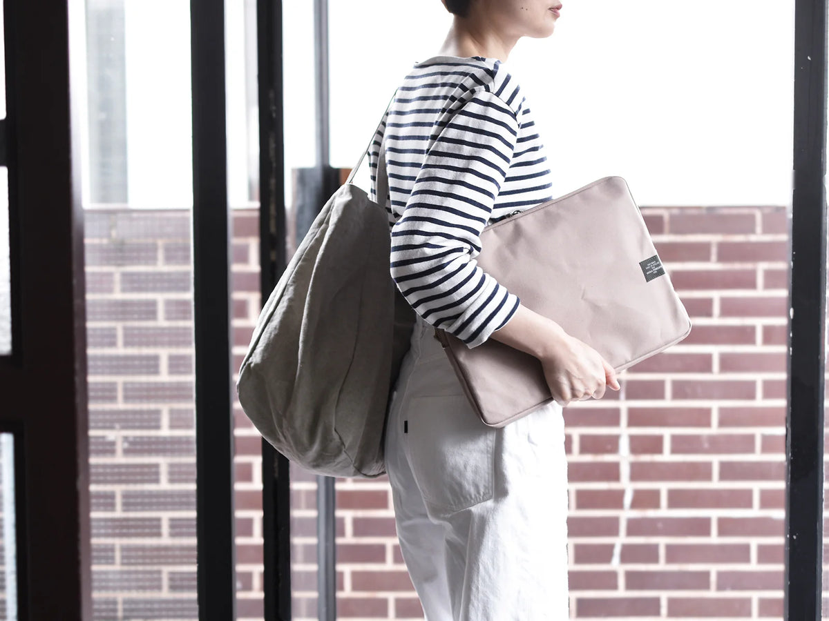 Ateliers Penelope 13inch Laptop case
