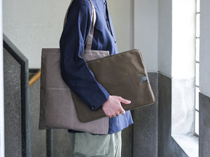 Ateliers Penelope 15 inch Laptop case (2 colours)