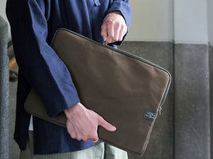 Ateliers Penelope 15 inch Laptop case (2 colours)