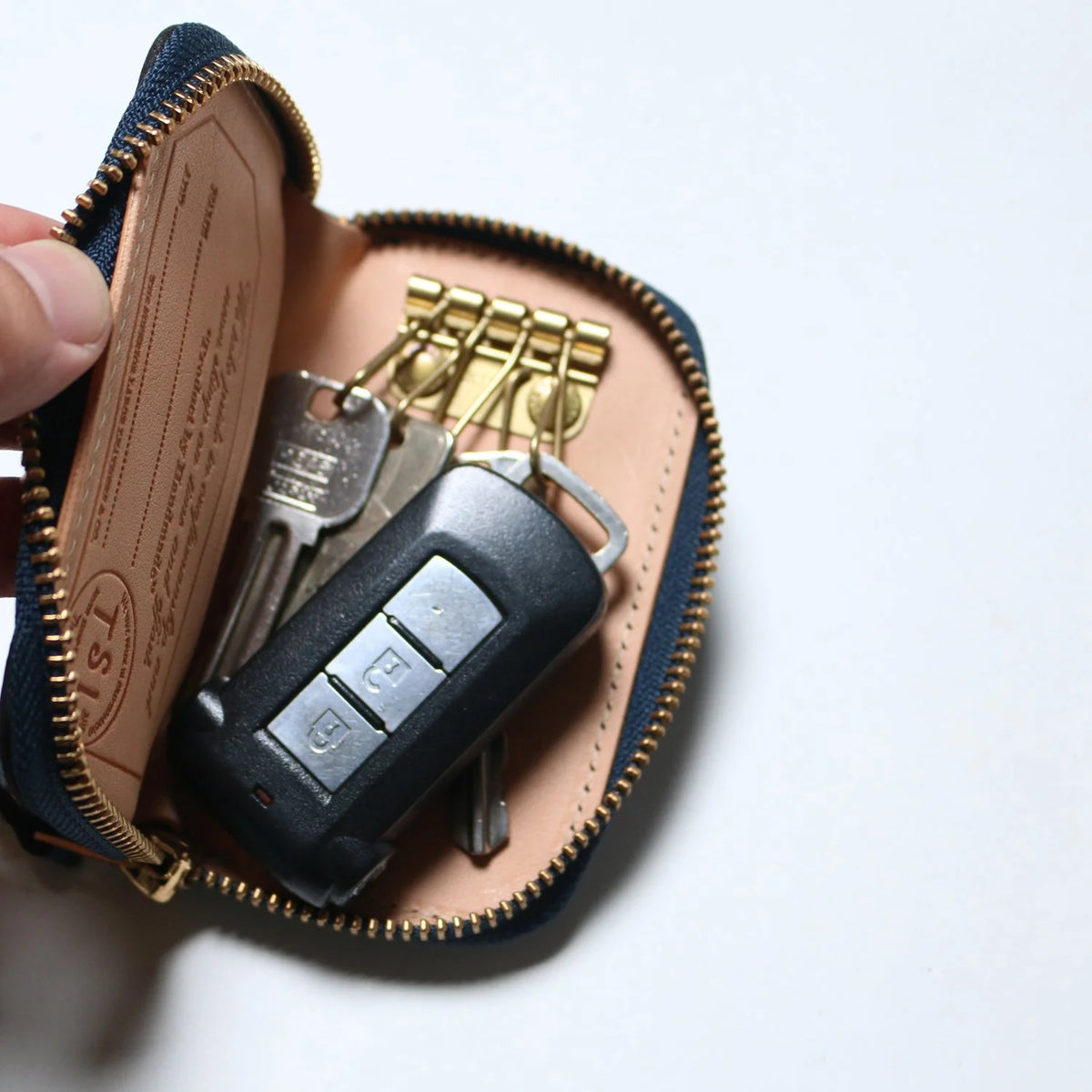 The Superior Labor Kurozan Zip Key Case (2 colours)