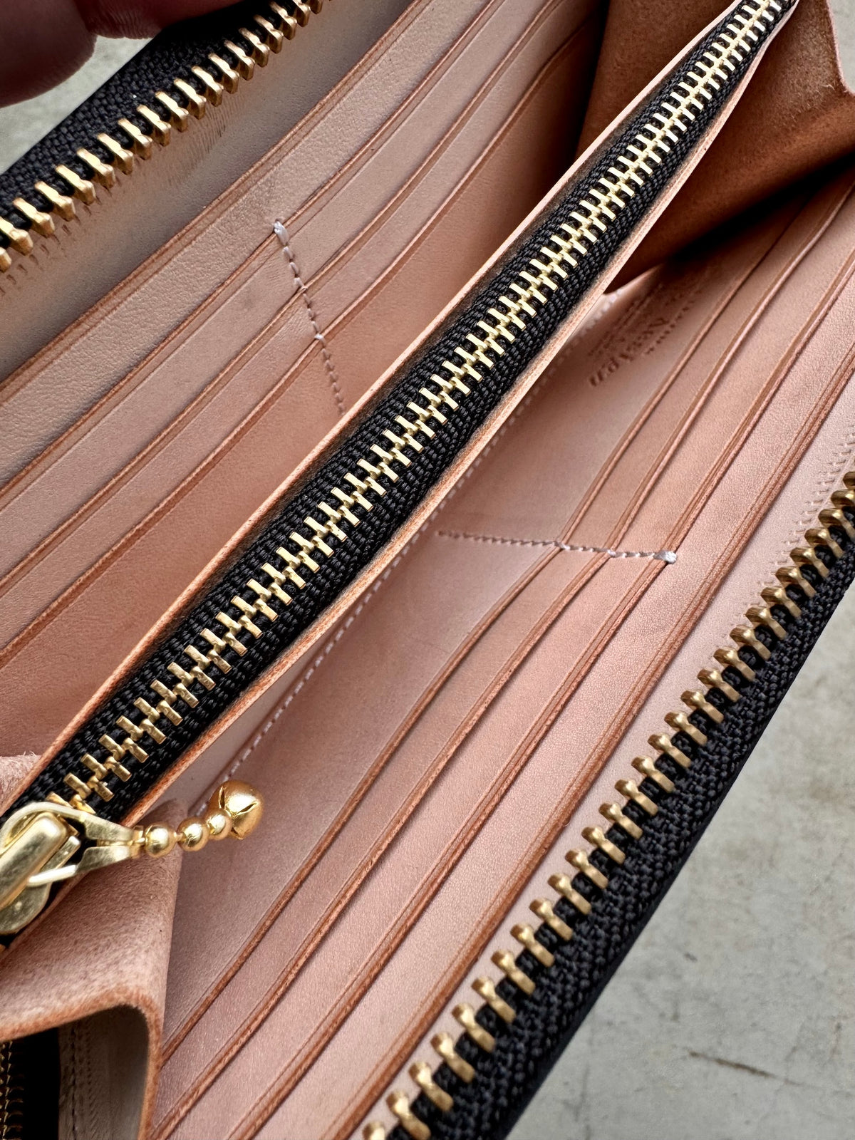 Nanala Design Round Fastener Long Wallet (2 colours)