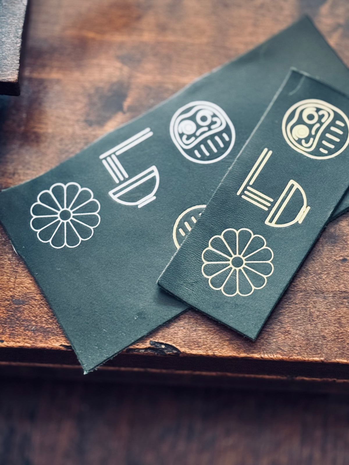 Personalisation (embossing/hot foil stamping) - Service