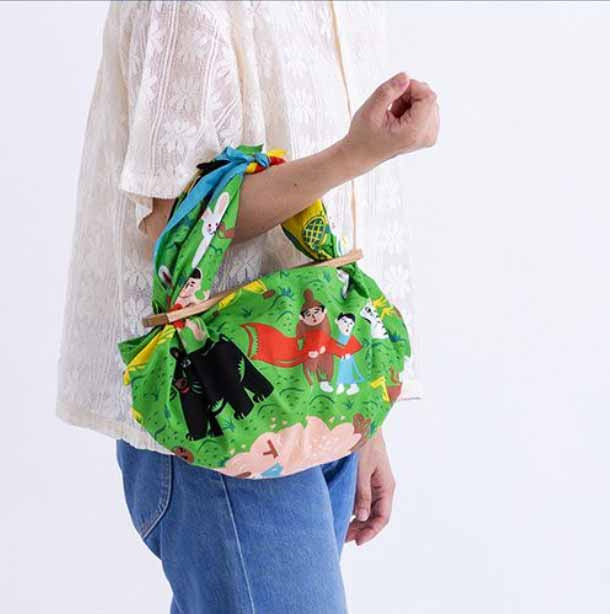 MUSUBI × COCHAE – Furoshiki 70 cm – Japanese Folktales - The Mountains Green