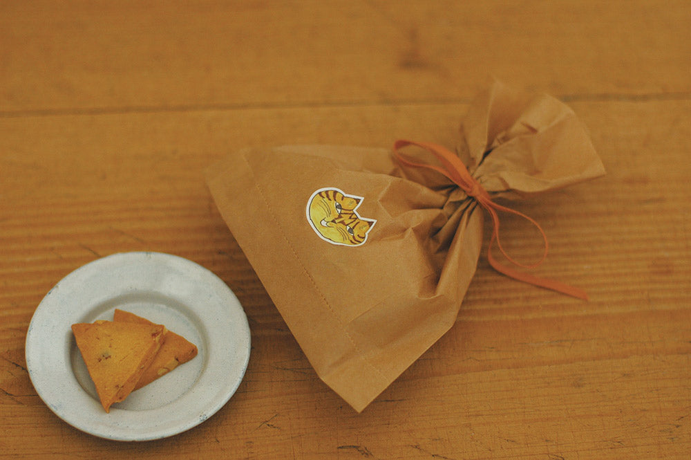 Classiky Toranekobonbon Sticker Roll (Cats or Dogs 30mm)