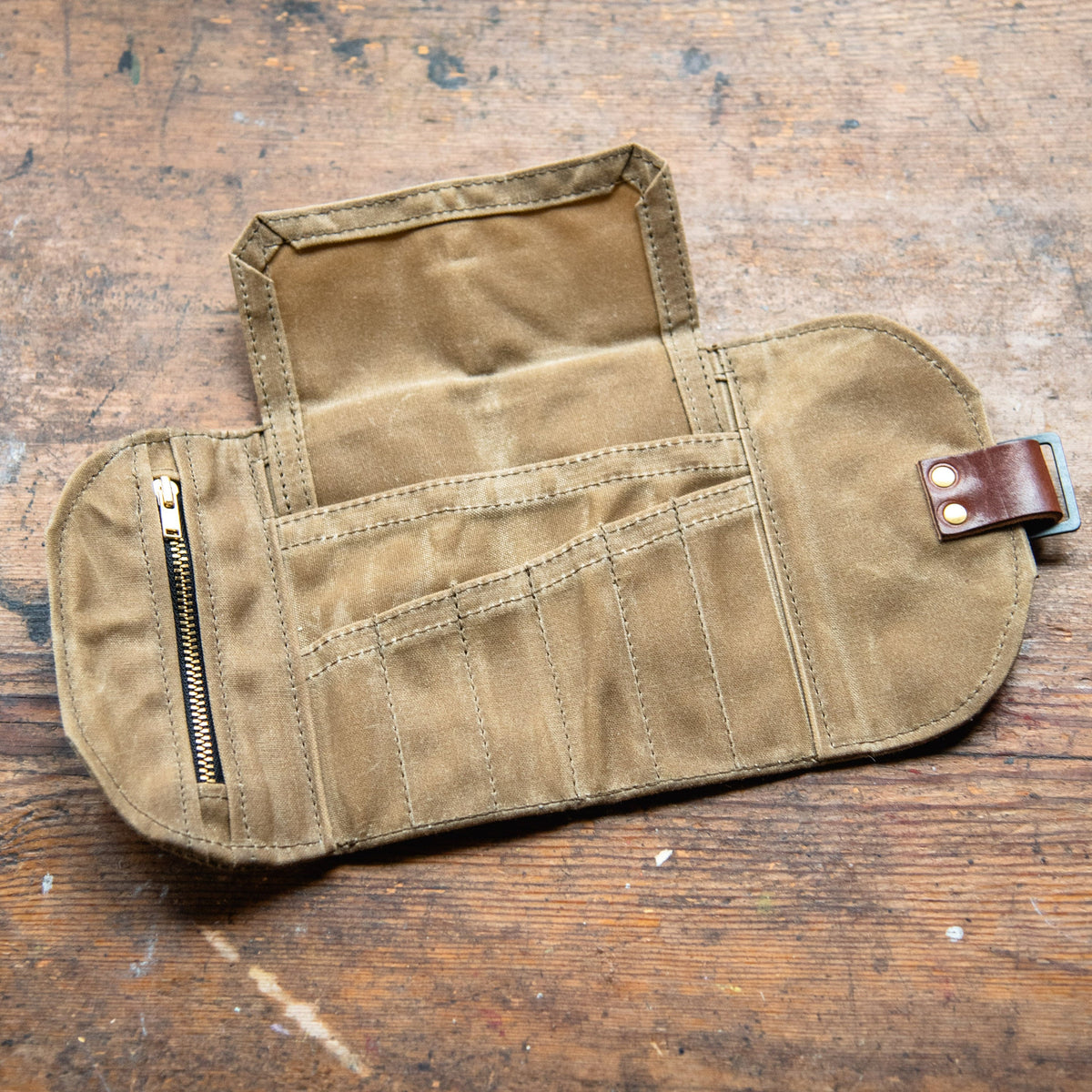 Peg and Awl Sendak Nutshell Artist Roll (7 colours) - NOMADO Store 