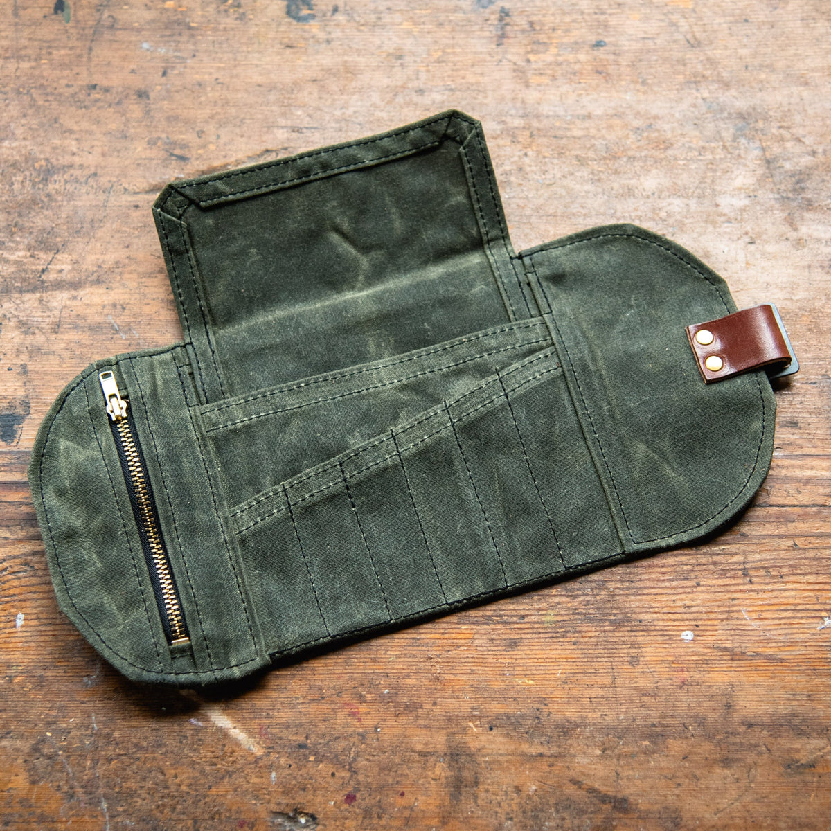 Peg and Awl Sendak Nutshell Artist Roll (7 colours) - NOMADO Store 