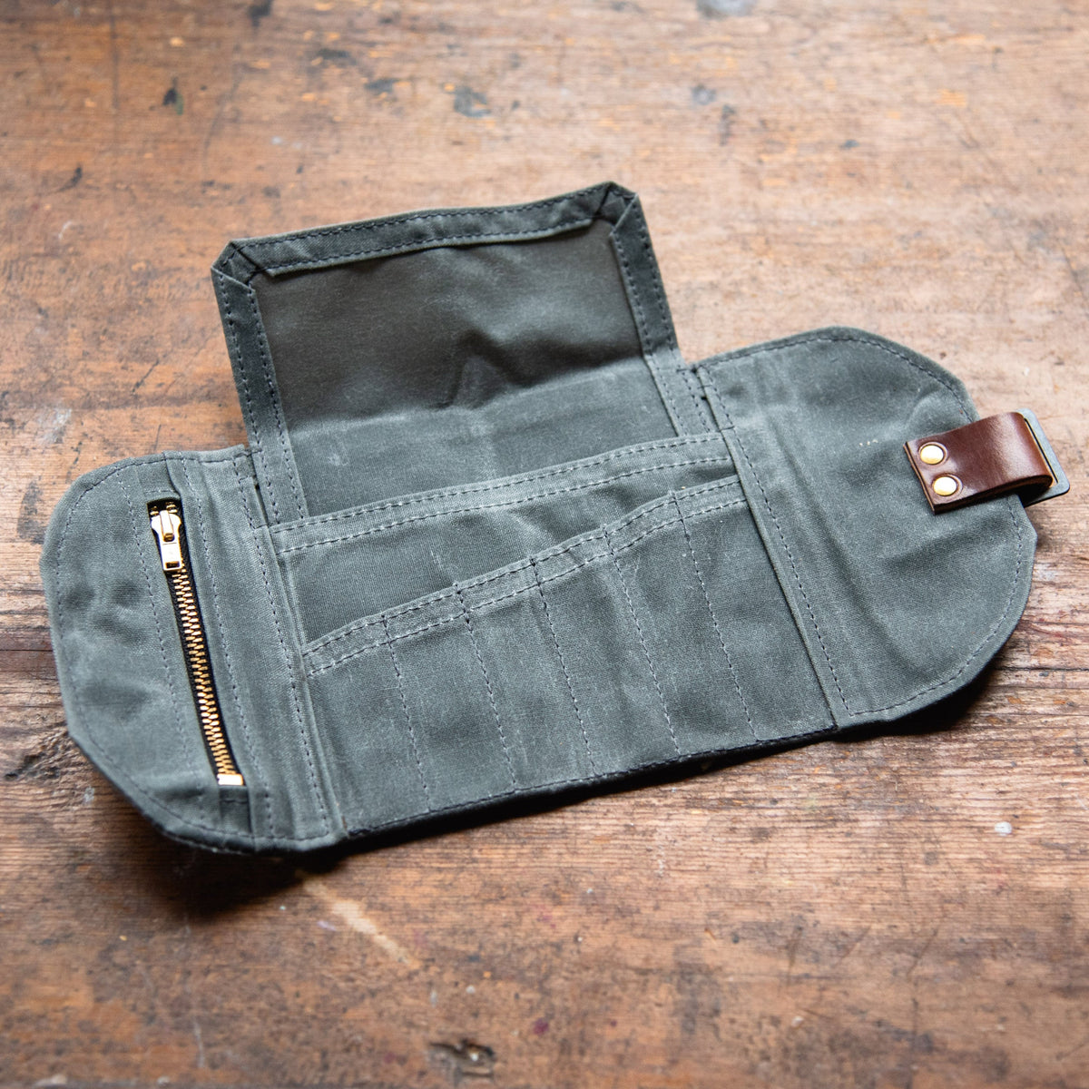 Peg and Awl Sendak Nutshell Artist Roll (7 colours) - NOMADO Store 