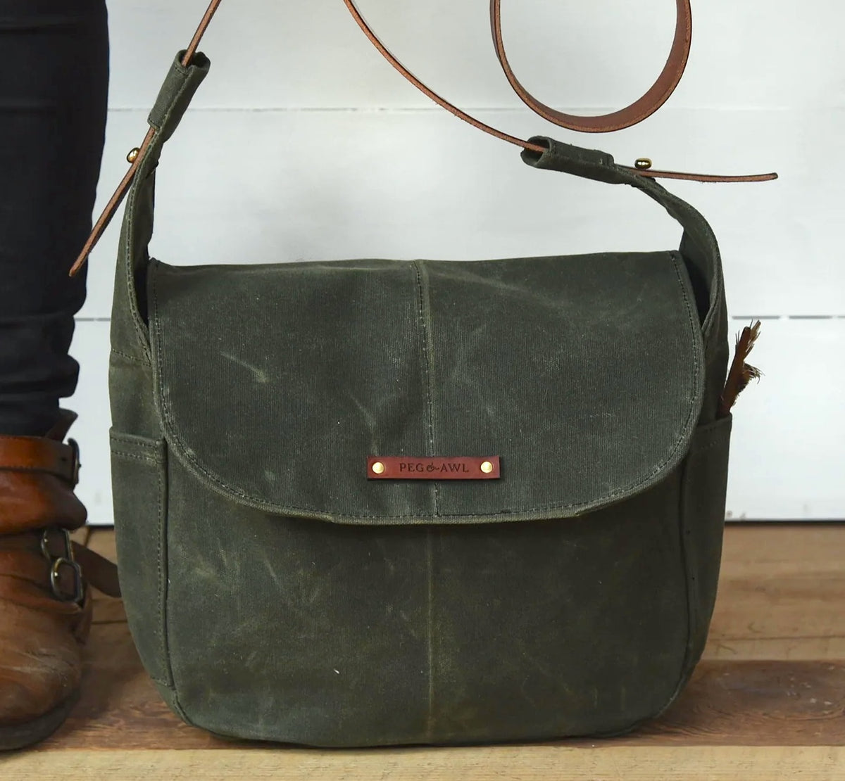 Peg and Awl The Finch Satchel - Moss