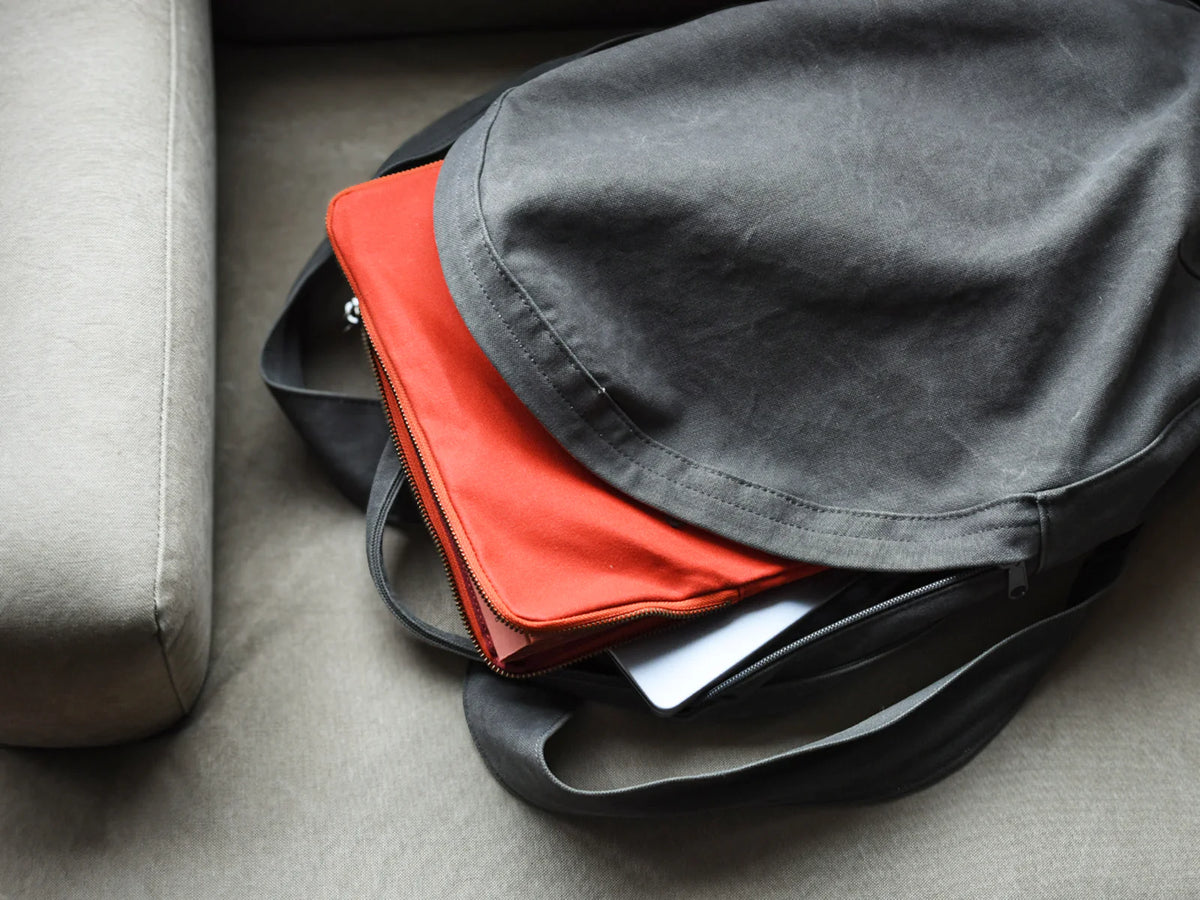 Ateliers PENELOPE Hold Pouch L – Japanese Laptop & Document Pouch (4 colours)