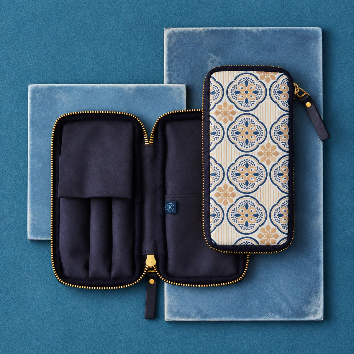 Kyoku Haku Zippered 3 Slots Pen Case (Begonia window - 2 colours)