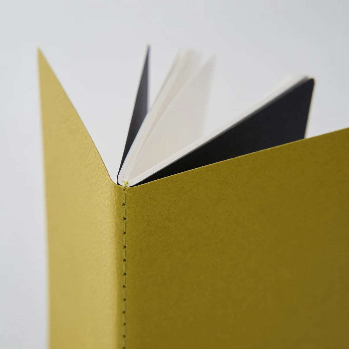 Dressco stitch notebook - Spica bond paper (2 colours) - NOMADO Store 