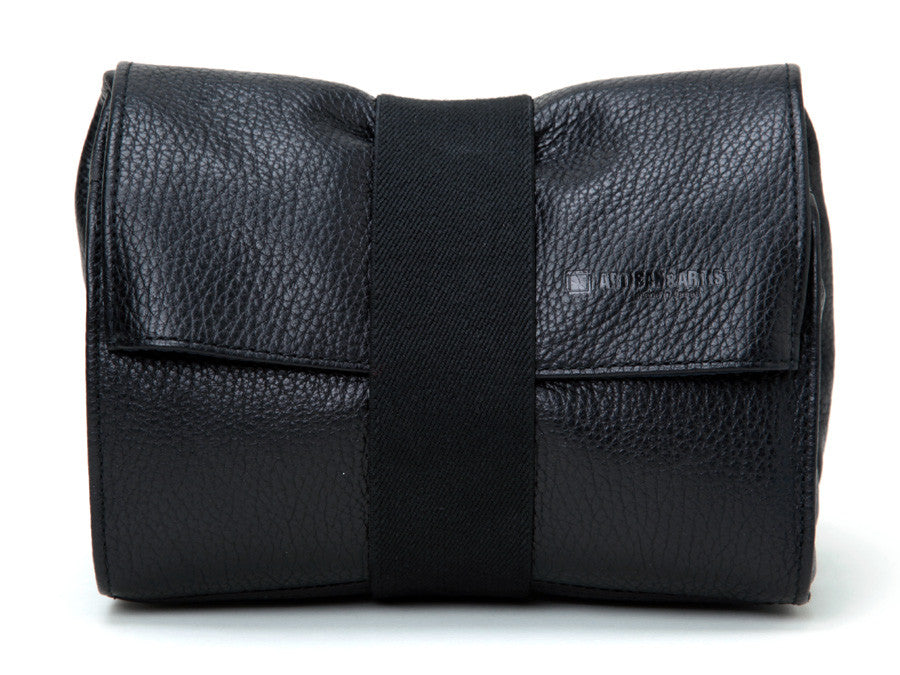 Artisan and Artist ACAM 78 leather camera pouch (black or brown) - NOMADO Store 