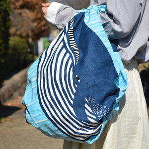 kata kata End Whale Blue Furoshiki (L)