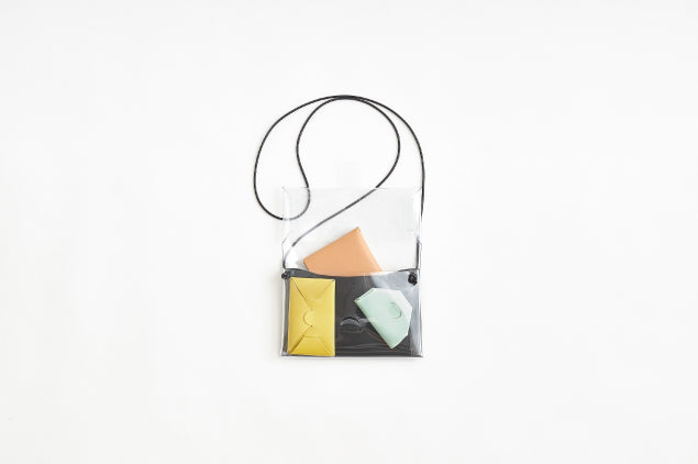 i ro se Seamless Shoulder Case PVC (Black leather) - NOMADO Store 