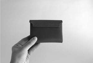 .Urukust Compact Wallet (Black) - NOMADO Store 