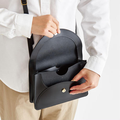 i ro se Fold Mini Shoulder Bag (Black) - NOMADO Store 