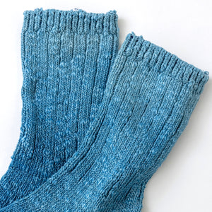 ai amu by SOUKI natural indio-dyed socks