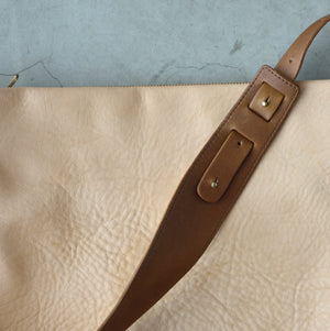 .urukust Leather Shoulder Bag S Beige Oak - NOMADO Store 