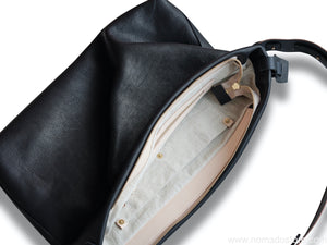 .urukust Leather Shoulder Bag L Black