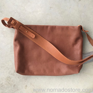 .urukust Leather Shoulder Bag L Brown - NOMADO Store 