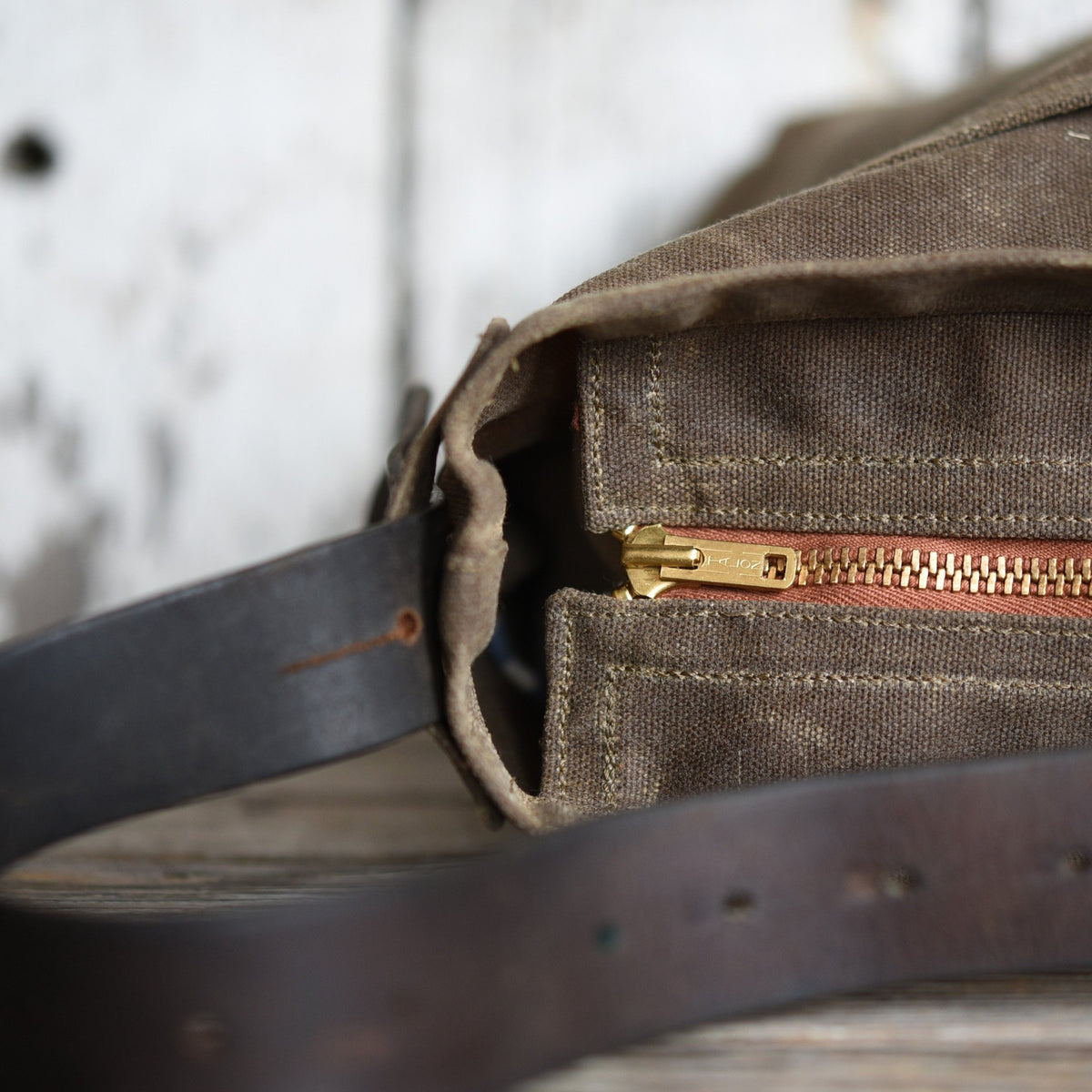 Peg and Awl Waxed Canvas Tote - Truffle/Zipper - NOMADO Store 