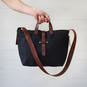 Peg and Awl Waxed Canvas Tote - Coal/Zipper - NOMADO Store 