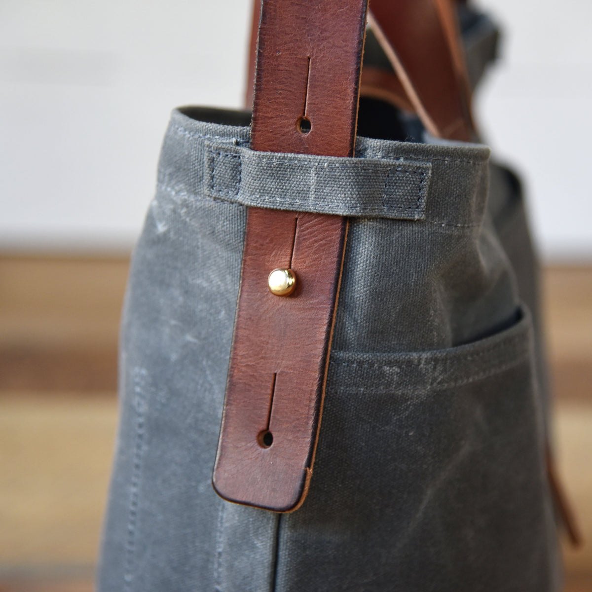 Peg and Awl Waxed Canvas Tote - Slate/Zipper - NOMADO Store 