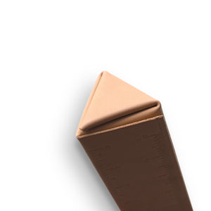i ro se Triangular Scale leather pen case (Nude/natural leather) - NOMADO Store 
