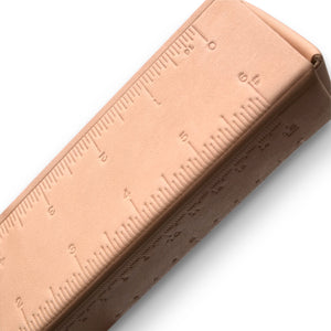 i ro se Triangular Scale leather pen case (Nude/natural leather) - NOMADO Store 